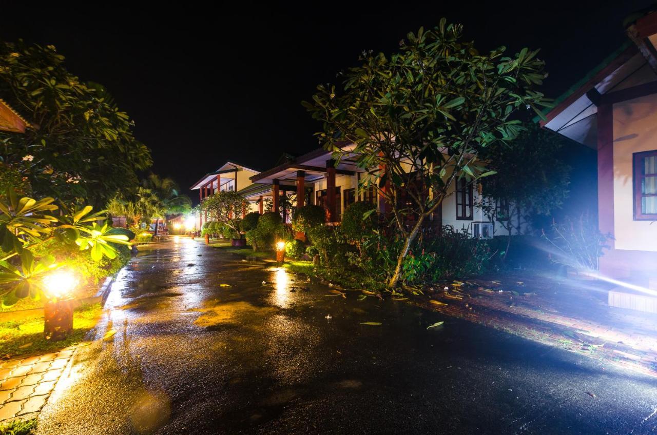 Sleep In Lanta Resort Koh Lanta Exterior photo